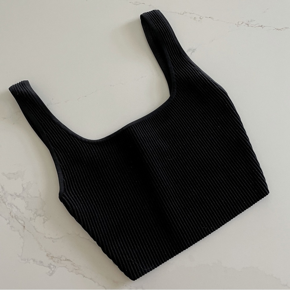 Aritzia Babaton Sculpt Knit Squareneck Cropped Tank